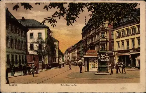 Ak Mainz in Rheinland Pfalz, Blick in die Schillerstraße, Passanten, Buchhandlung, Kutsche