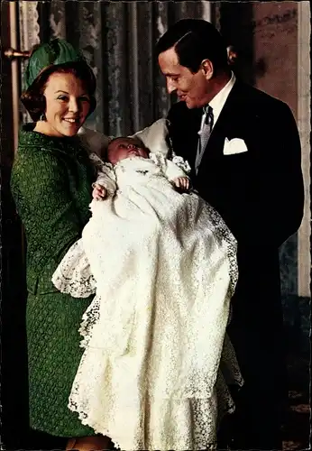 Ak Prinzessin Beatrix der Niederlande, Claus von Amsberg, Prinz Johan Friso, Taufe 1968