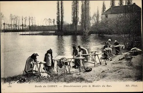 Ak Loiret Frankreich, Blanchisseuses pres le Moulin du Bac