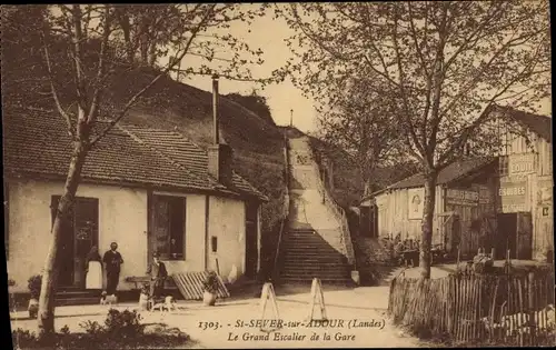 Ak Saint Sever sur Adour Landes, Le Grand Escalier de la Gare