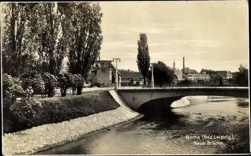 Ak Borna im Kreis Leipzig, Blick auf die neue Brücke, Flusspartie