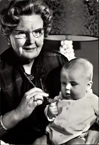 Ak Königin Juliana der Niederlande, Prinz Willem Alexander als Kleinkind