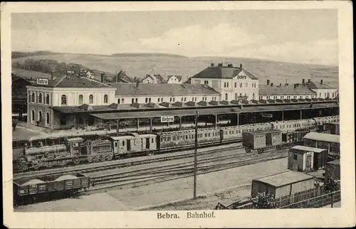 Ak Bebra an der Fulda in Hessen, Bahnhof von der Gleisseite, Eisenbahn, Dampflokomotive