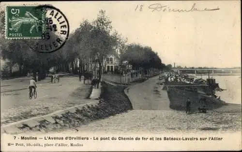Ak Moulins Allier, L'Avenue d'Orvilliers, Le pont du Chemin de fer, Les Bateaux Lavoirs