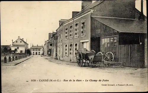 Ak Candé Maine et Loire, Rue de la Gare, Le Champ de Foire