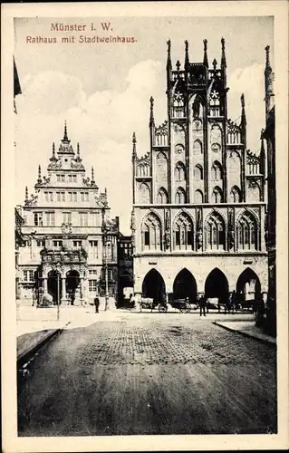 Ak Münster in Westfalen, Straßenpartie mit Blick zum Rathaus und Stadtweinhaus