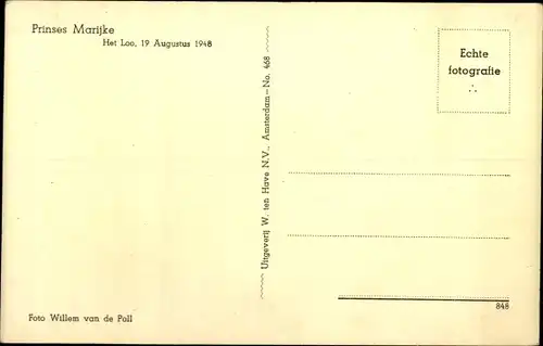 Ak Prinzessin Marijke der Niederlande, Sitzportrait mit Puppe, Het Loo 1948