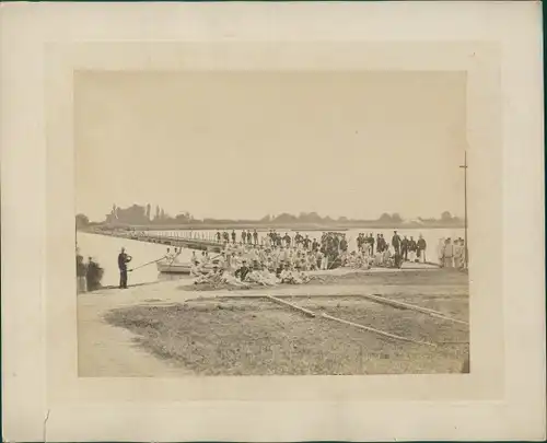 Foto Soldaten, 1868, Pioniere, Königreich Preußen, Pontonbrücke, Brückenbau
