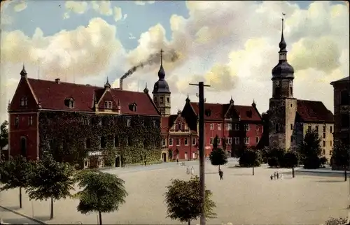 Ak Riesa an der Elbe Sachsen, Albertplatz mit Rathaus und Klosterkirche