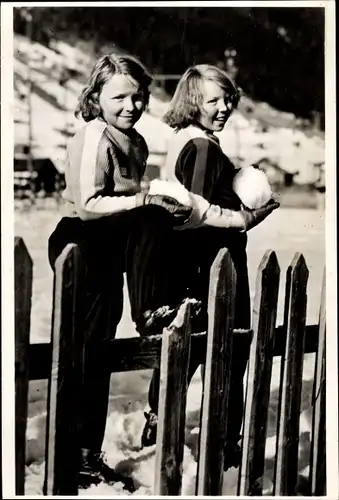 Ak St. Anton am Arlberg in Tirol, Prinzessin Beatrix und Irene, 1949, Adel Niederlande