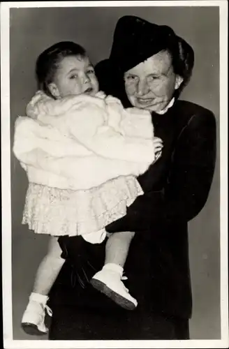 Ak Königin Juliana der Niederlande mit Tochter Marijke, Utrecht 1948