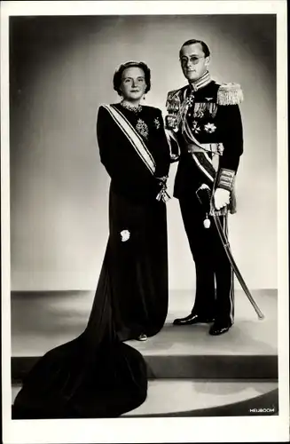Ak Königin Juliana der Niederlande, Bernhard zur Lippe Biesterfeld, Portrait, Uniform, Orden, 1948
