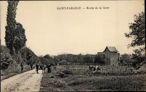 Ak Saint Fargeau Yonne, Route de la Gare