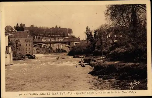 Ak Oloron Sainte Marie Pyrénées Atlantiques, Quartier Sainte Croix vu des bords du Gave