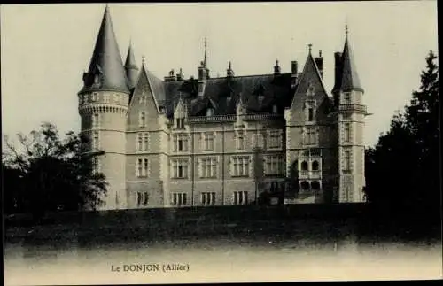 Ak Le Donjon Allier, Le Chateau