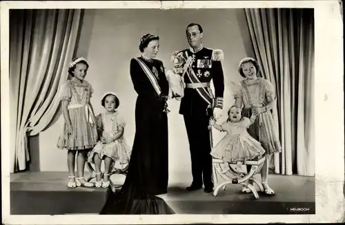 Ak Juliana der Niederlande, Bernhard zur Lippe-Biesterfeld, Beatrix, Irene, Margriet, Christina