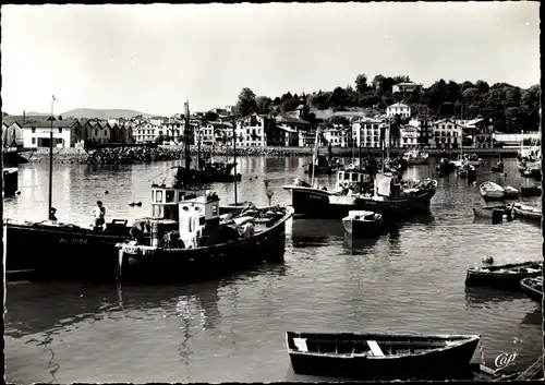 Ak Saint Jean de Luz Pyrénées Atlantiques, Le Port, Ciboure