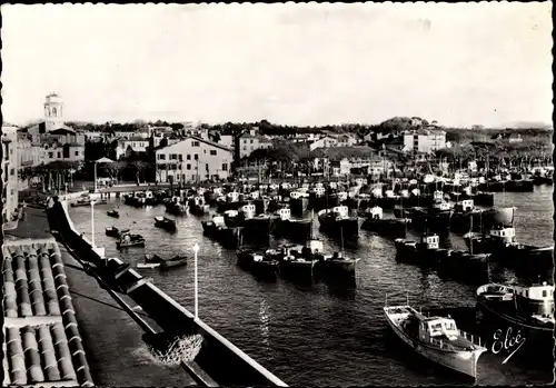 Ak Saint Jean de Luz Pyrénées Atlantiques, Les Thoniers dans le Port