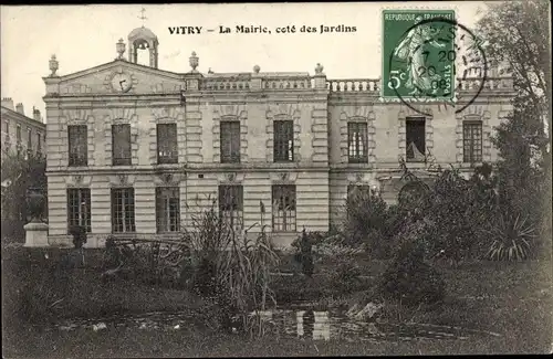 Ak Vitry Val de Marne, La Mairie, cote des Jardins