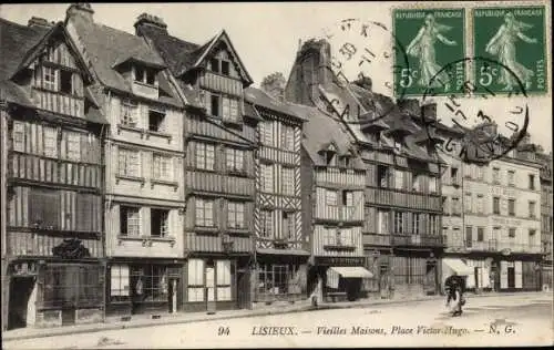 Ak Lisieux Calvados, Vieilles Maisons, Place Victor Hugo