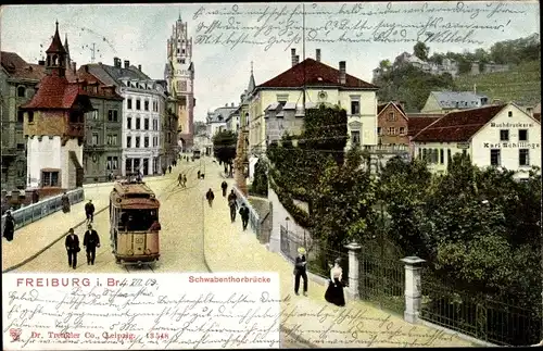 Ak Freiburg im Breisgau, Schwabentorbrücke, Straßenbahn