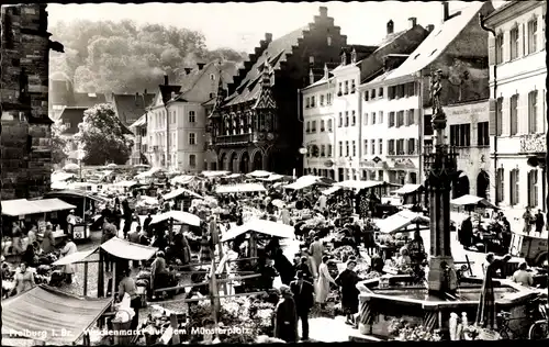 Ak Freiburg im Breisgau Baden Württemberg, Wochenmarkt auf dem Münsterplatz