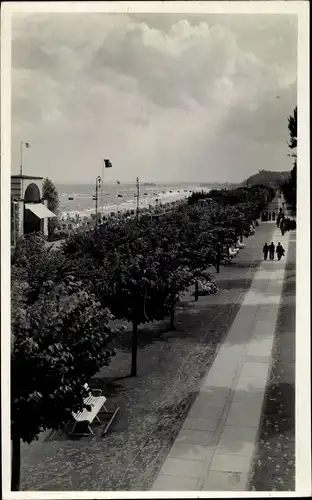 Foto Ak Ostseebad Bansin Heringsdorf auf Usedom, Strandpromenade