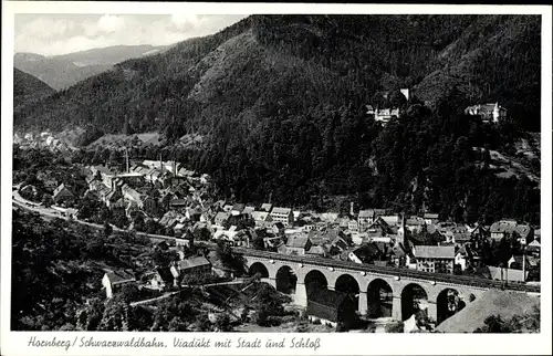 Ak Hornberg im Schwarzwald, Schwarzwaldbahn, Viadukt mit Stadt und Schloss
