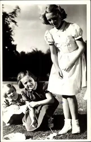 Ak Prinzessinnen Marijke, Irene und Margriet der Niederlande