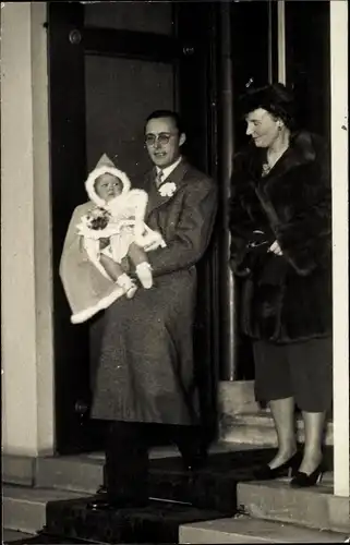 Foto Ak Bernhard zur Lippe-Biesterfeld, Königin Wilhelmina der Niederlande, Juliana