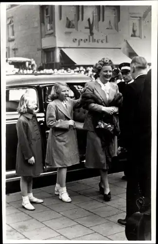 Ak Königin Juliana der Niederlande, Prinzessin Beatrix, Irene, 1949, Mr. Milius, Kon. Ned. Jaarbeurs