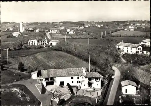 Ak Arbonne Pyrénées Atlantiques, Quartier Diharcenia, Luftbild