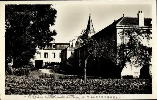 Foto Ak Villecresnes Val-de-Marne, Ortspartie, Häuser, Kirchturm