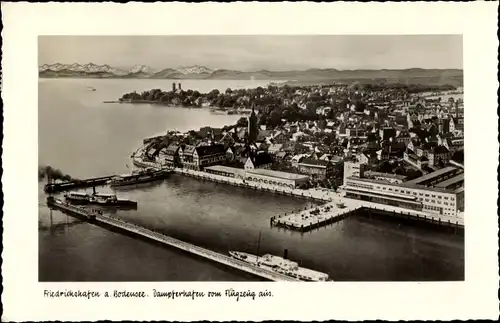 Ak Friedrichshafen am Bodensee, Dampferhafen, Fliegeraufnahme