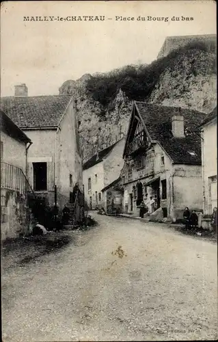 Ak Mailly le Chateau Yonne, Place du Bourg du bas