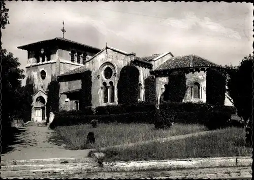 Ak Tosse Landes, L'Eglise