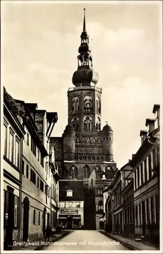 Ak Greifswald in Mecklenburg Vorpommern, Hunnenstraße, Nikolaikirche, Wäschegeschäft