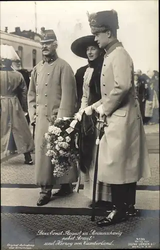 Ak Herzog Ernst August von Braunschweig, Victoria Luise, Herzog von Cumberland