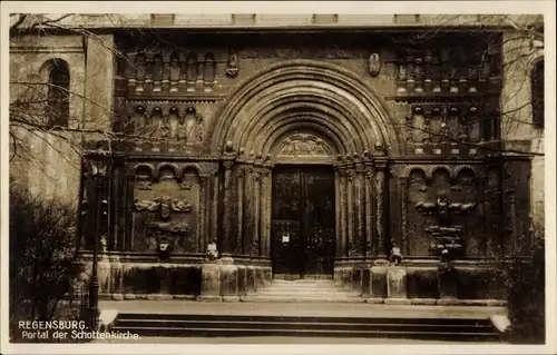 Ak Regensburg an der Donau Oberpfalz, Schottenkirche, Portal