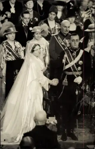 Foto Ak Juliana der Niederlande, Bernhard zur Lippe-Biesterfeld, Hochzeit