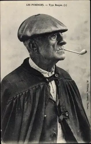 Ak Au pays Basque, type basque, Mann mit Pfeife