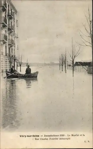 Ak Vitry sur Seine Val de Marne, Inondations 1910, Le Marche, La Rue Charles Fourrier