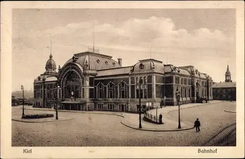 Ak Kiel, Bahnhof, Straßenseite