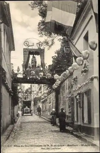 Ak Honfleur Calvados, Fetes du Couronnement de ND de Grace, Rue de Capucines