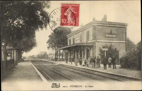 Ak Puiseaux Loiret, La Gare