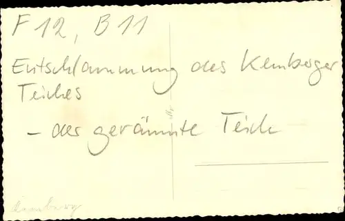 Foto Ak Kemberg in der Dübener Heide, Waldpartie, Eisenbahnbau, Entschlammung des Teiches