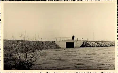 Foto Ak Prühlitz Hohndorf Zahna Elster Kreis Wittenberg, Straßenbau, Eisenbetonbrücke, Brückenbau