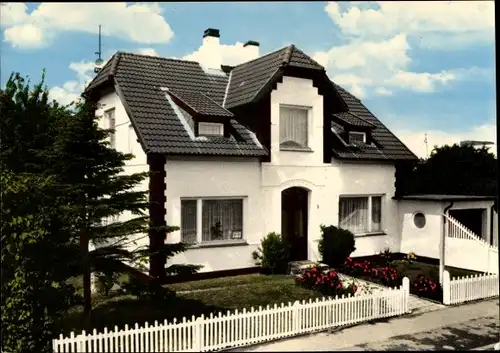 Ak Westerland auf Sylt, Haus Abend