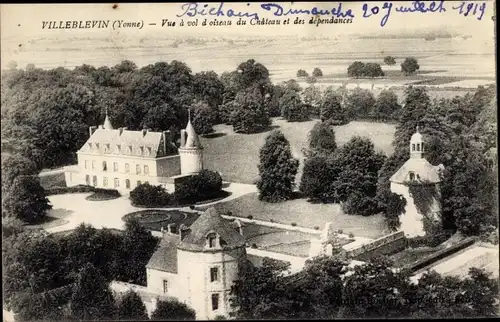 Ak Villeblevin Yonne, Vue à vol d'oiseau du Château