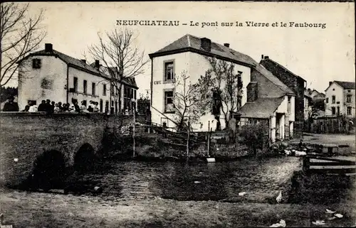 Ak Neufchâteau Lothringen Vosges, Le pont sur la Vierre, Le Faubourg